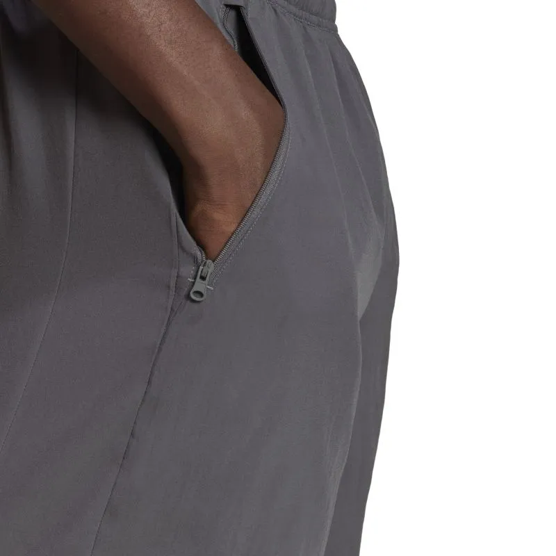 Adidas Herren Train Essentials Gewebte Shorts