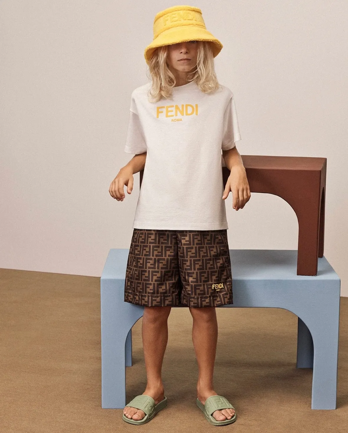 Fendi Kids Logo T-Shirt in Weiß