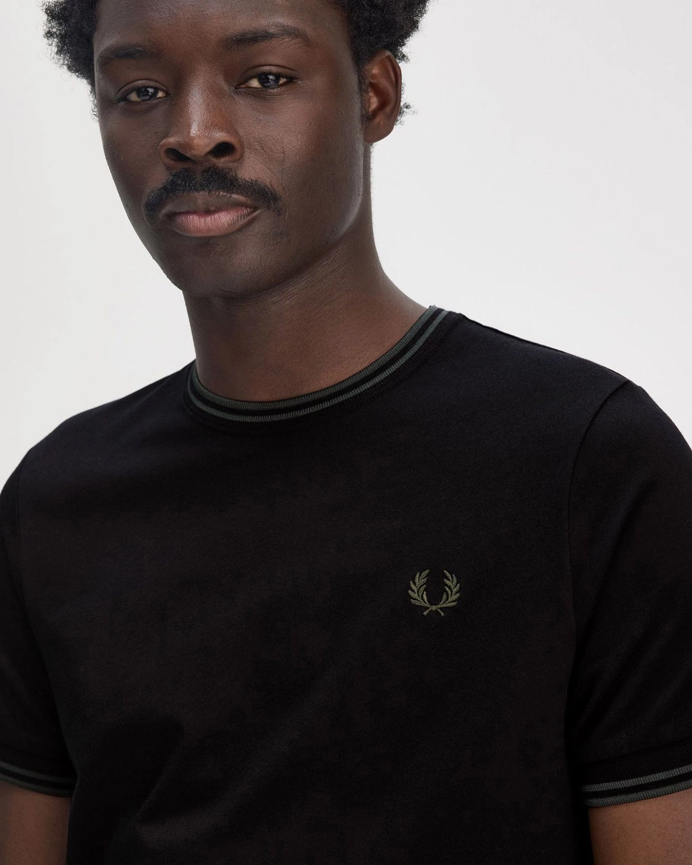 Fred Perry Twin Tipped T Shirt - Black / Court Green