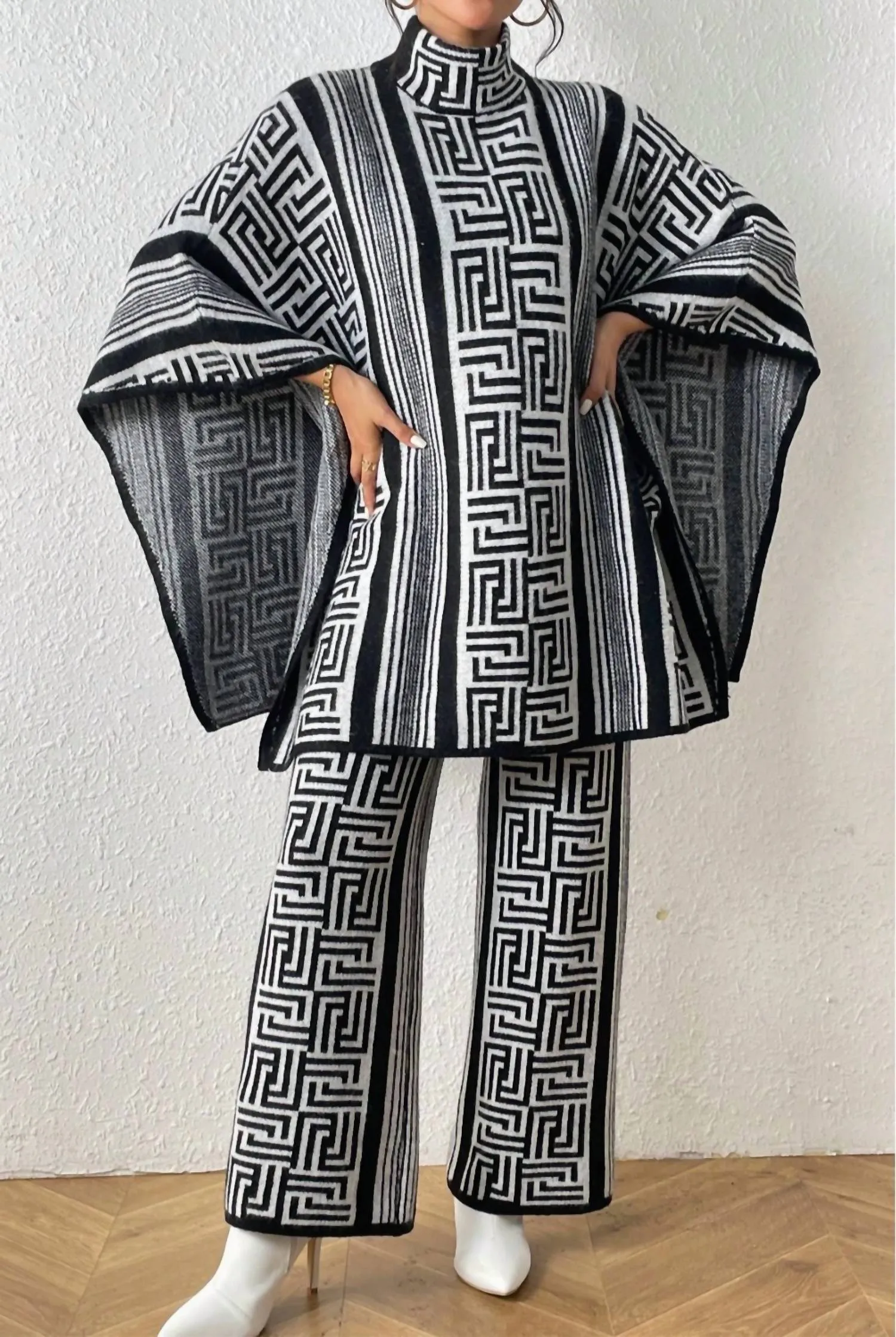Geo-Muster Poncho-Set in Schwarz/Weiß