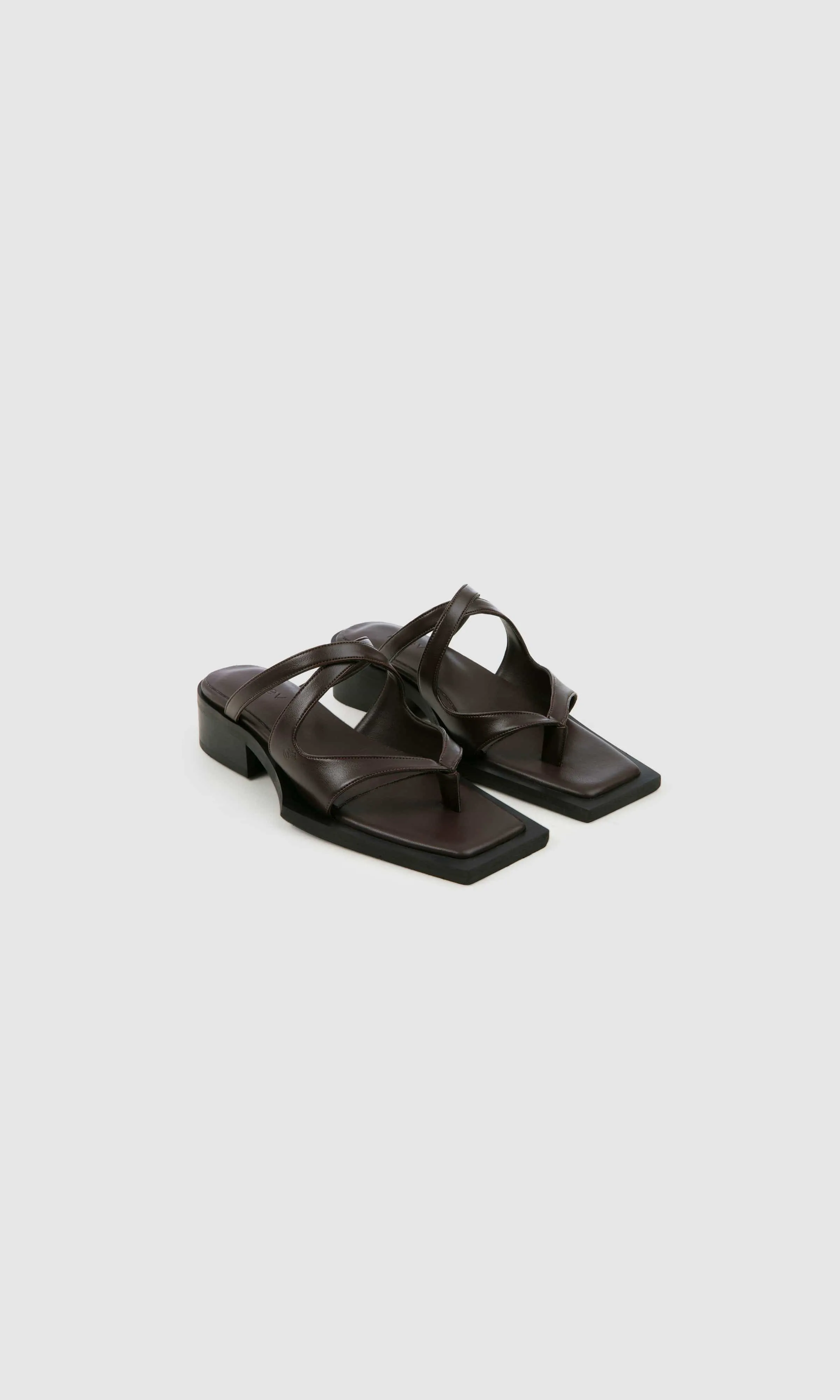 Karel Vegan Apple Leder Mules | Braun