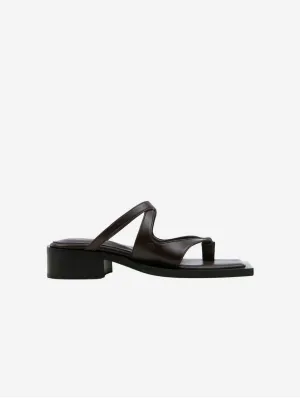Karel Vegan Apple Leder Mules | Braun