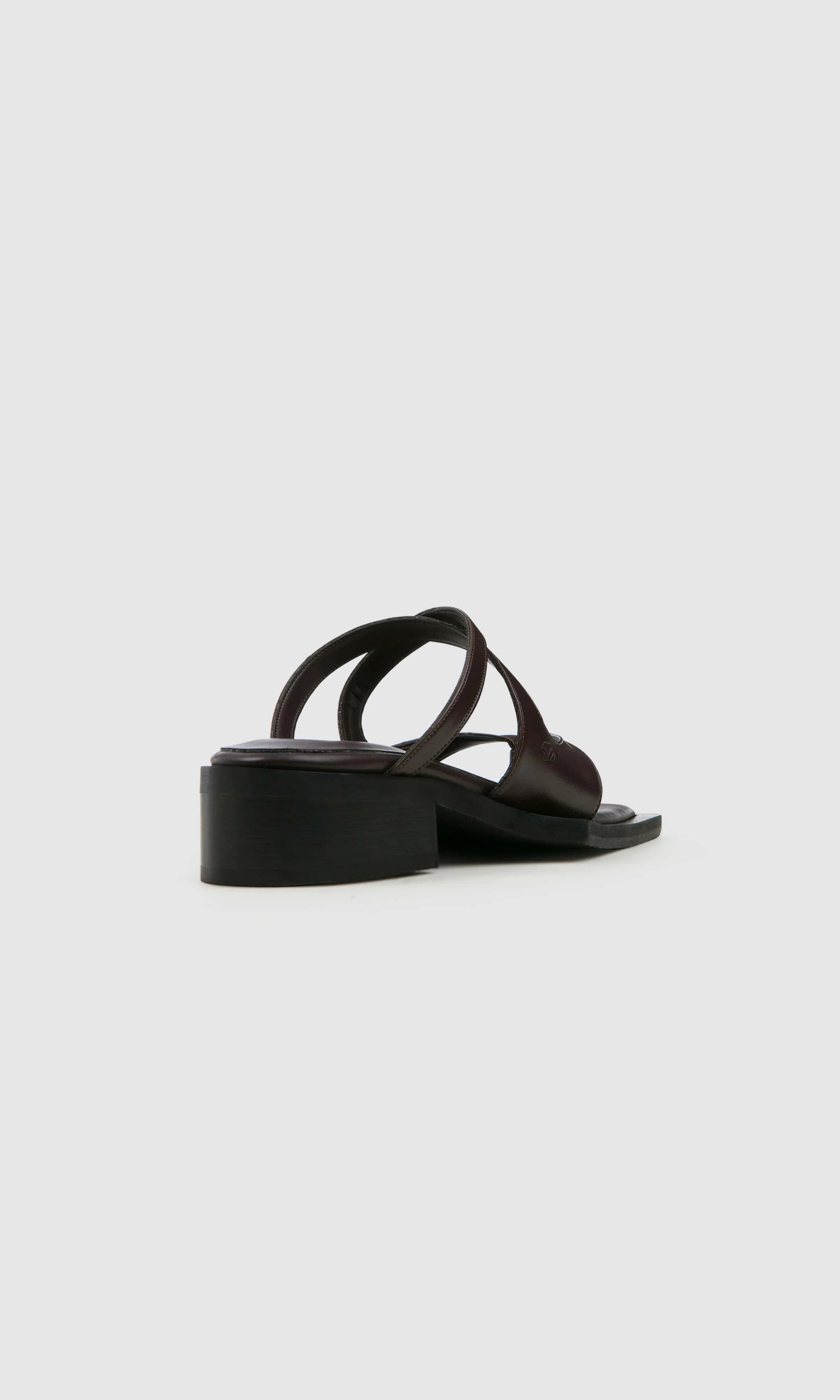 Karel Vegan Apple Leder Mules | Braun