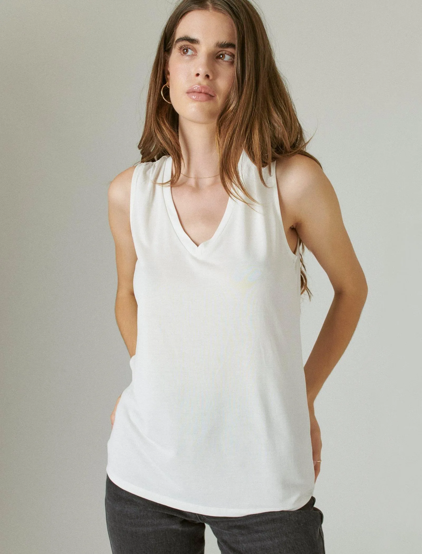 Lucky Brand Sandwash V-Ausschnitt Tanktop Hellweiß Lucky Brand