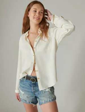 Lucky Brand Einfarbiges Boyfriend-Hemd mit Knopfleiste in Tofu-Farbe Lucky Brand