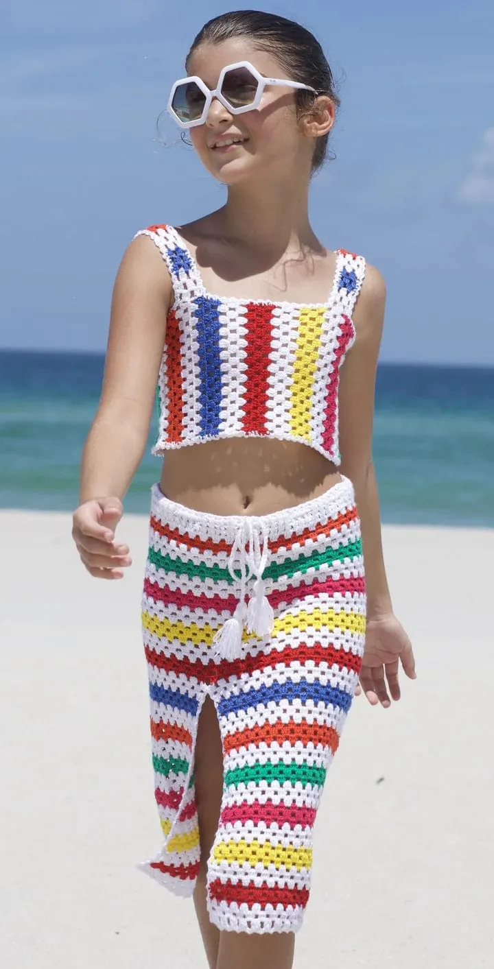 Nessi Byrd Mädchen Gestreiftes Regenbogen Crop Top in Mehrfarbig