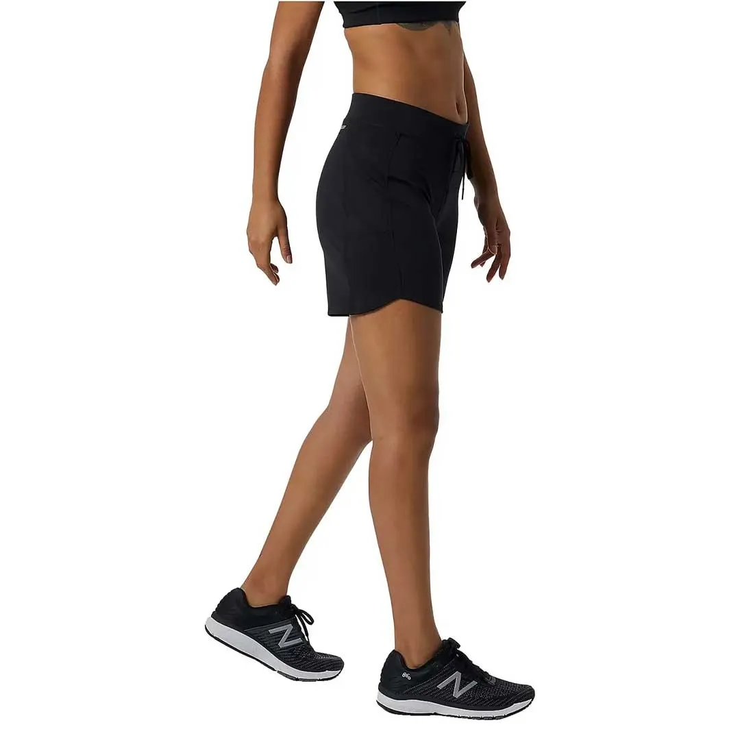 New Balance - Damen Impact Run 7-Zoll-Shorts (WS11238 BK)