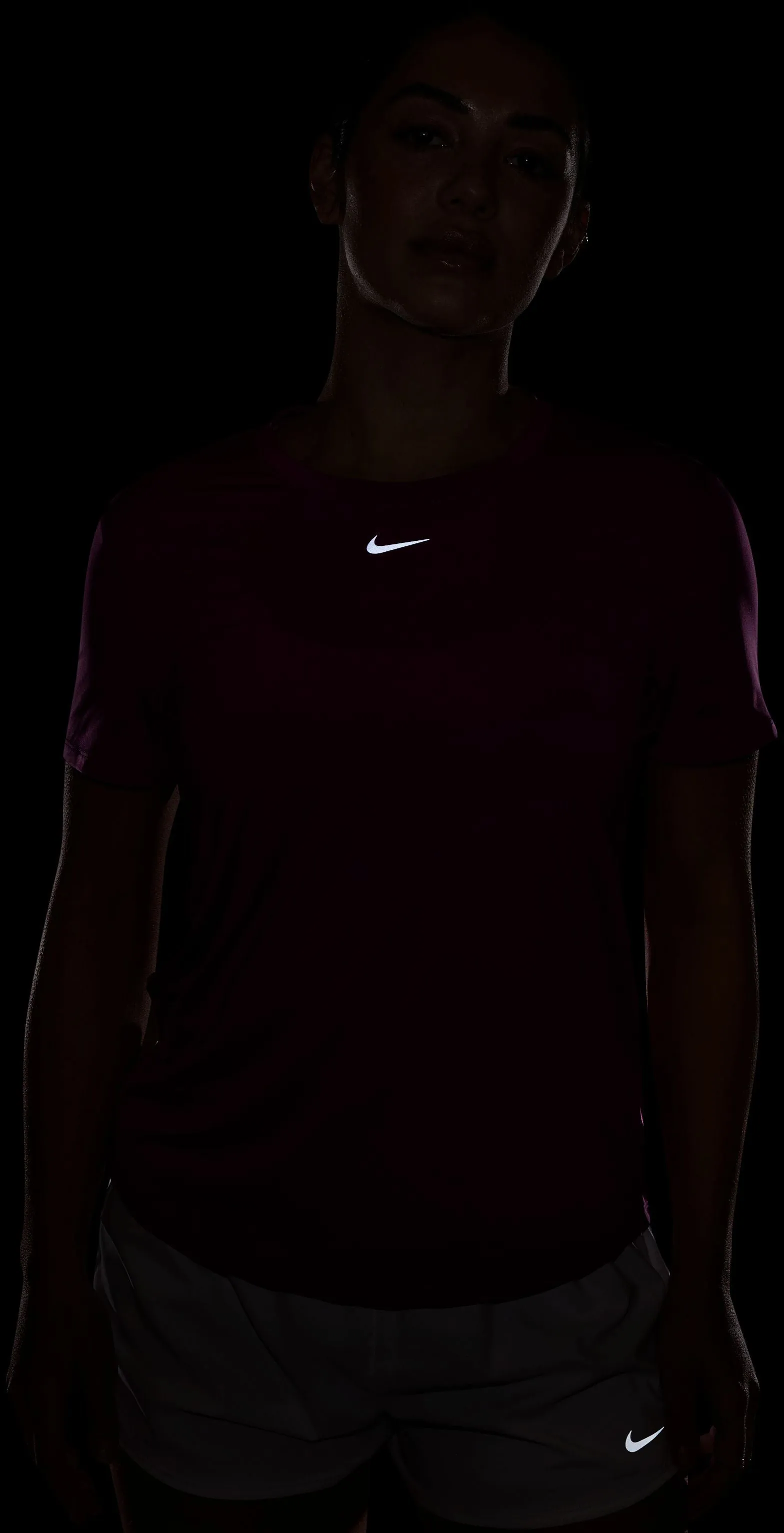 Nike One Classic Damen Dri-Fit Kurzarm-Shirt