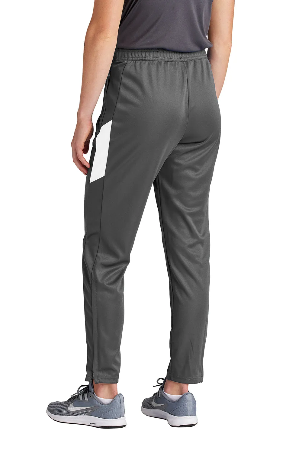 Sport-Tek Damen Reisehose mit Feuchtigkeitstransport und Taschen - Eisengrau/Weiß