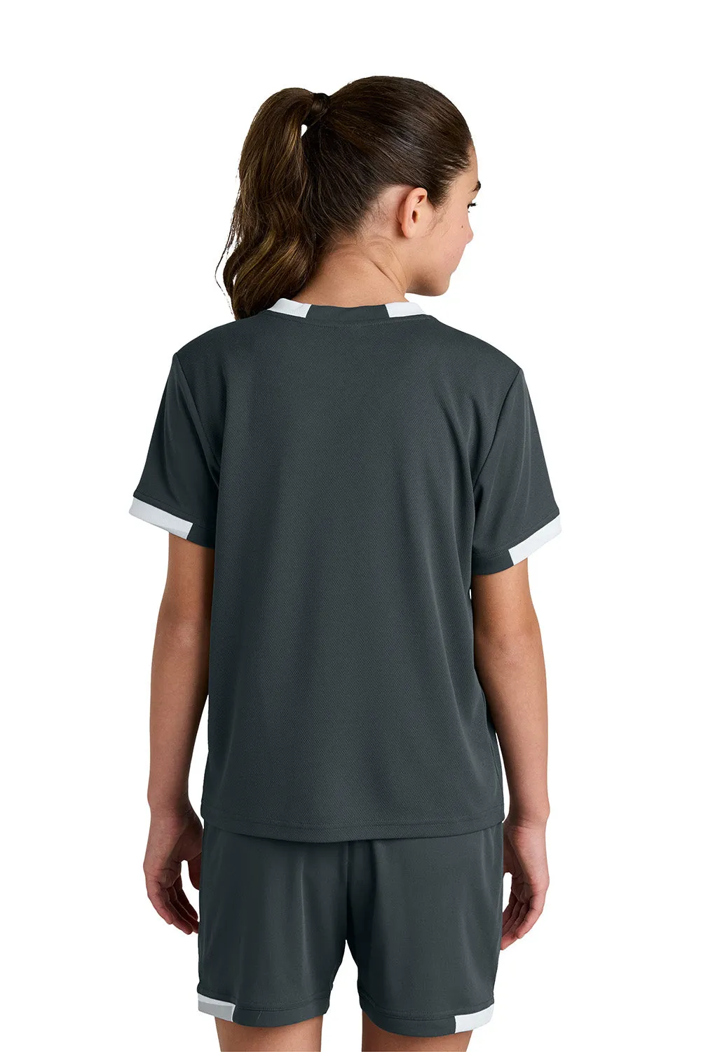 Sport-Tek Jugendclub Feuchtigkeitstransportierendes Kurzarm-T-Shirt mit Rundhalsausschnitt - Eisengrau/Weiß