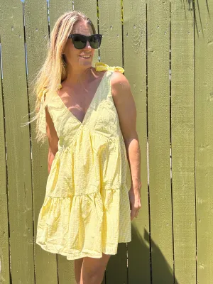 Sonnenstrahl-Glanz Gingham Minikleid