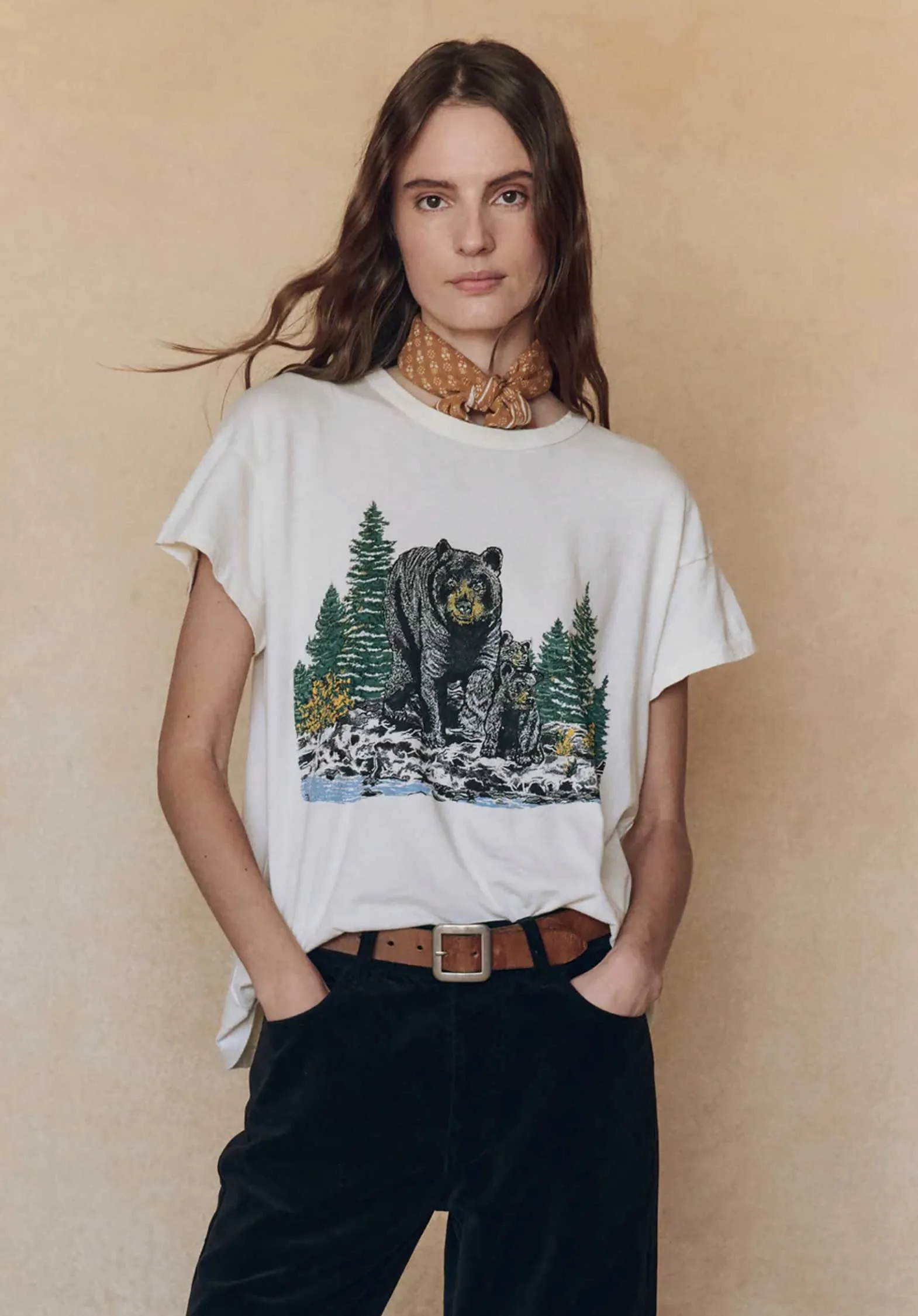 Tshirt T209002bb Boxy Black Bear Washed-Weiß