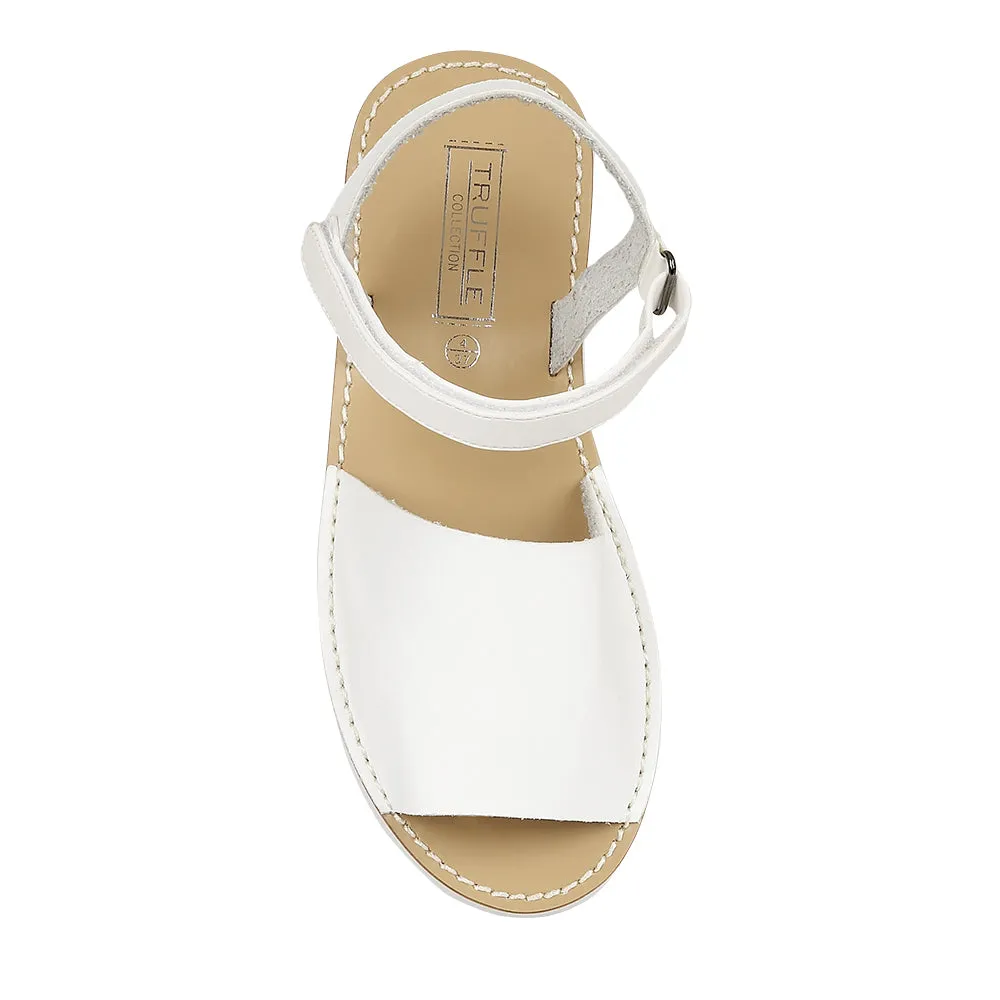 Weiße Flache Schuhe