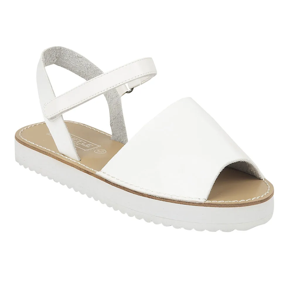 Weiße Flache Schuhe
