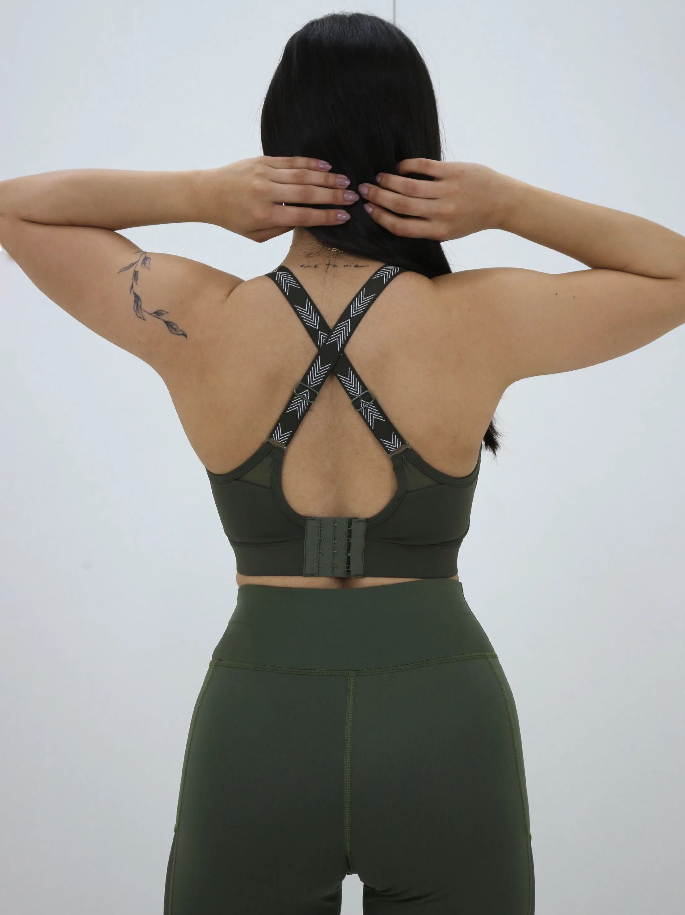 Damen-Criss-Cross-Mesh-Sport-BH, Olive