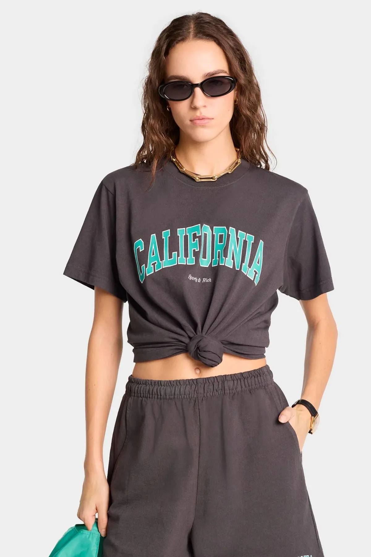 Damen Sporty & Rich Sporty & Rich California Gym Shorts - Verblasstes Schwarz/Frühlingsgrün