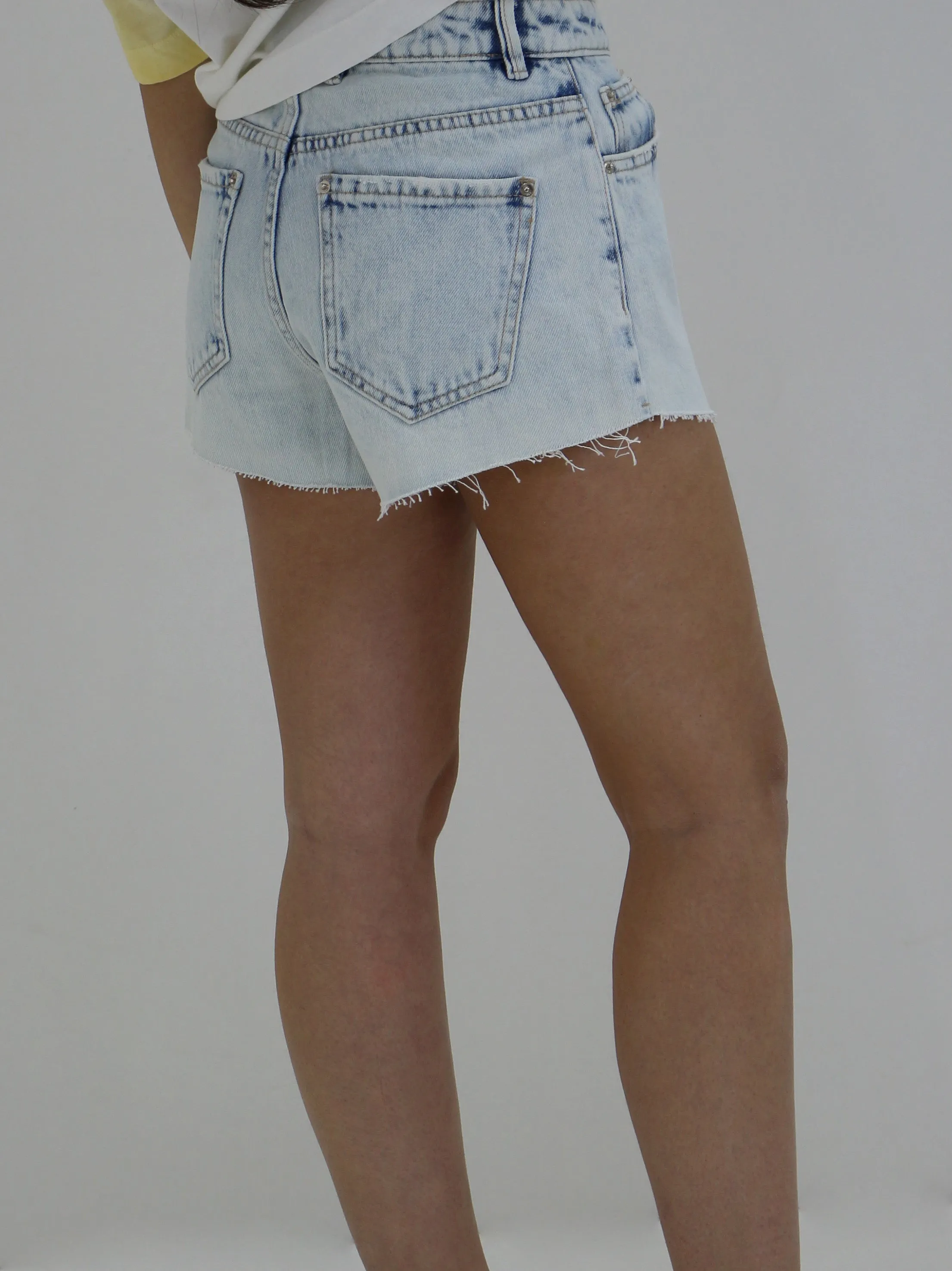 Damen-Washed-Denim-Mini-Shorts, Hellblau